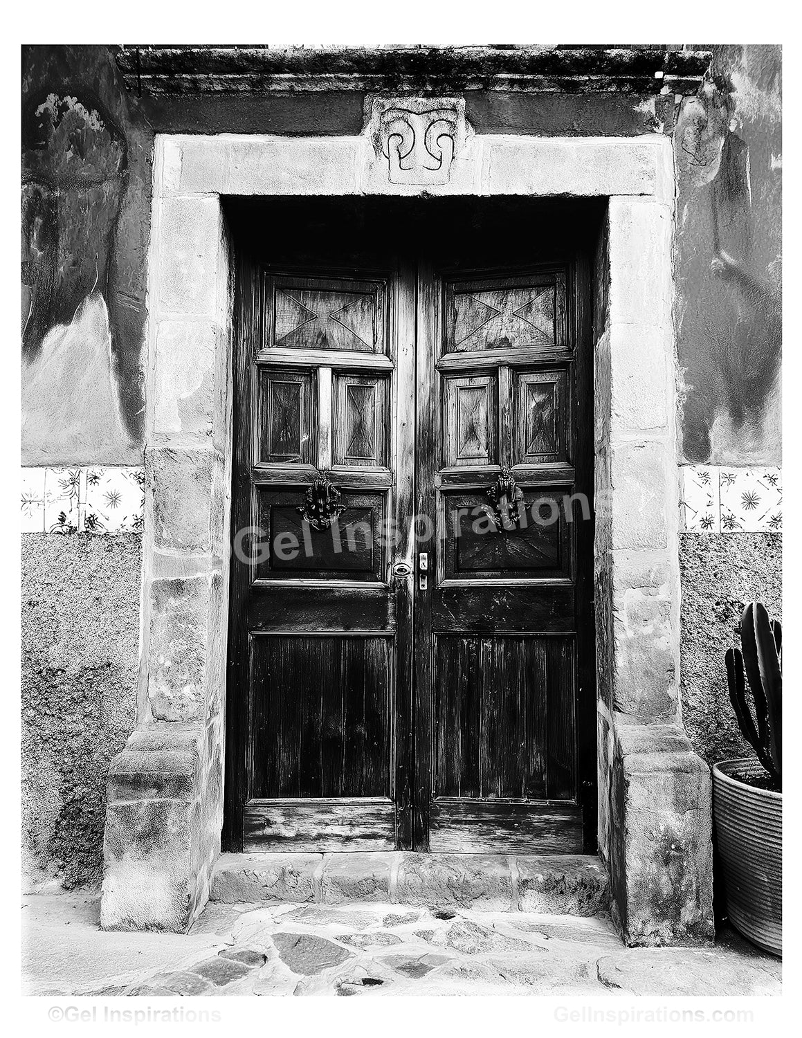 Friday Freebies - Old Wooden Doors